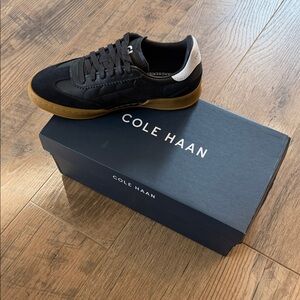 🆕 Cole Haan Women’s Breakaway Black and White Sneakers